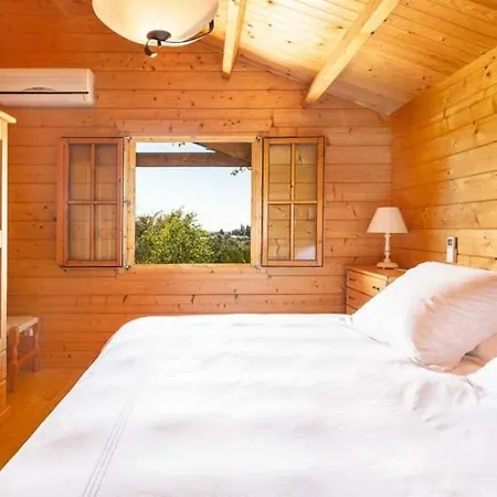 Villa Sleeps 13 With Pool Air Con And Wifi *