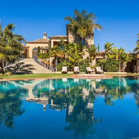 Sleeps 13 With Pool Air Con And Wifi Villa Almancil