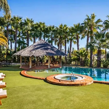 Villa Sleeps 13 With Pool Air Con And Wifi